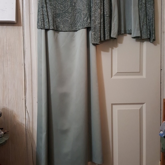 Evening gown Macys - Picture 2 of 5